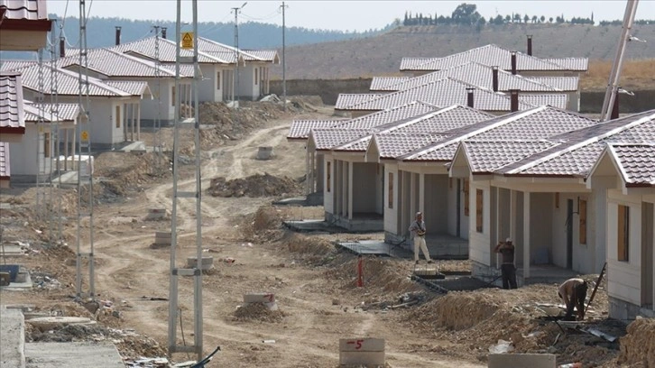Depremden etkilenen Adıyaman'da kırsal konutların yapımı sürüyor