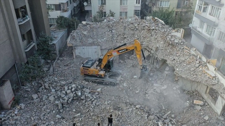 Depremden etkilenen Gaziantep'te ağır hasarlı binaların yüzde 55'i yıkıldı