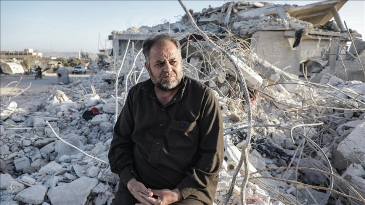 Depremlerde 31 yakınını kaybeden İdlibli Habib yaşadığı acıyı anlatmakta zorlandı