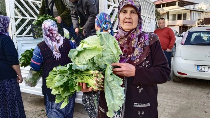 Depremzede çiftçilerle dayanışma büyüyor