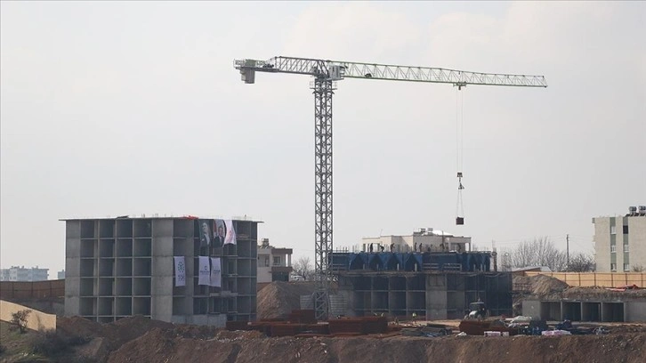 Depremzedeler için Kayserispor adına Adıyaman'a yaptırılan 250 konutun inşası sürüyor