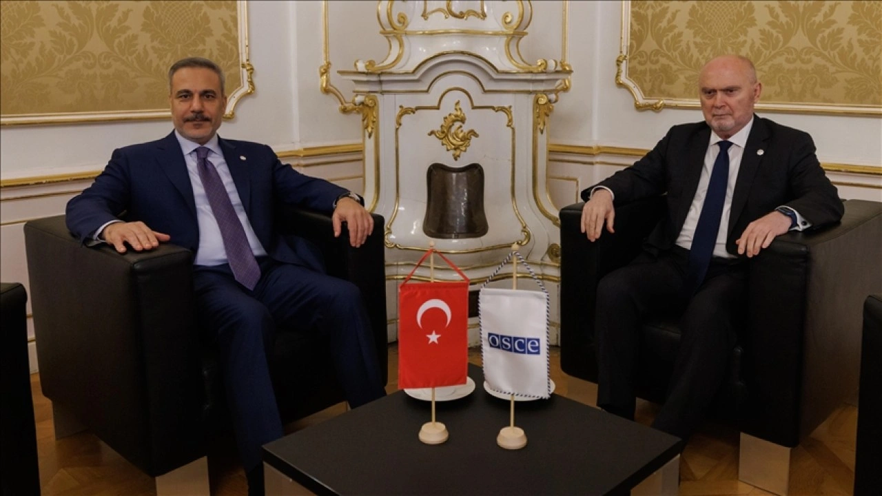 Dışişleri Bakanı Fidan, AGİT Genel Sekreteri Sinirlioğlu ile Viyana'da görüştü