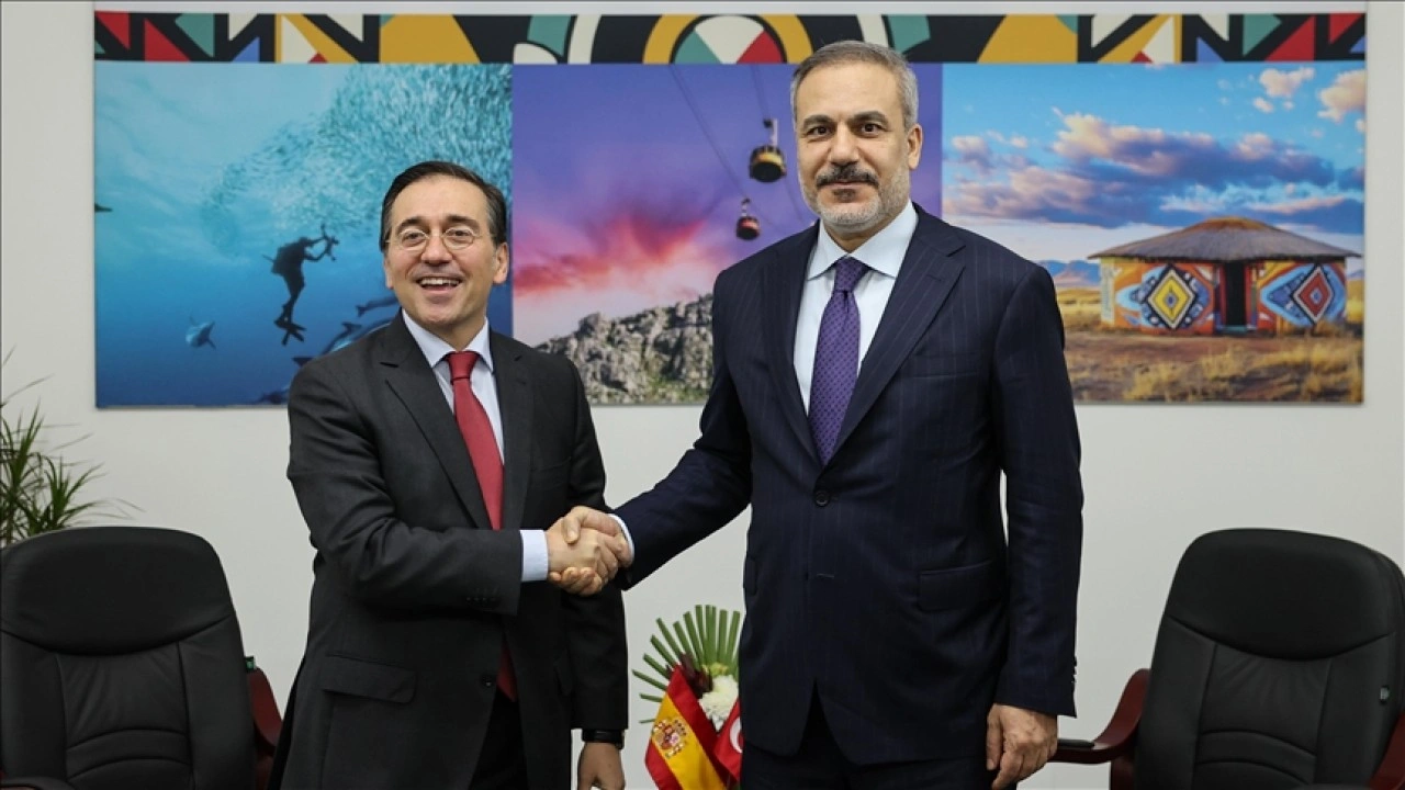 Dışişleri Bakanı Fidan, İspanyol mevkidaşı Albares ile Gazze'deki ateşkes planını görüştü