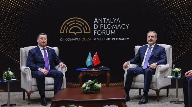 Dışişleri Bakanı Fidan, Kazak mevkidaşı Nurtleu ile Antalya'da görüştü