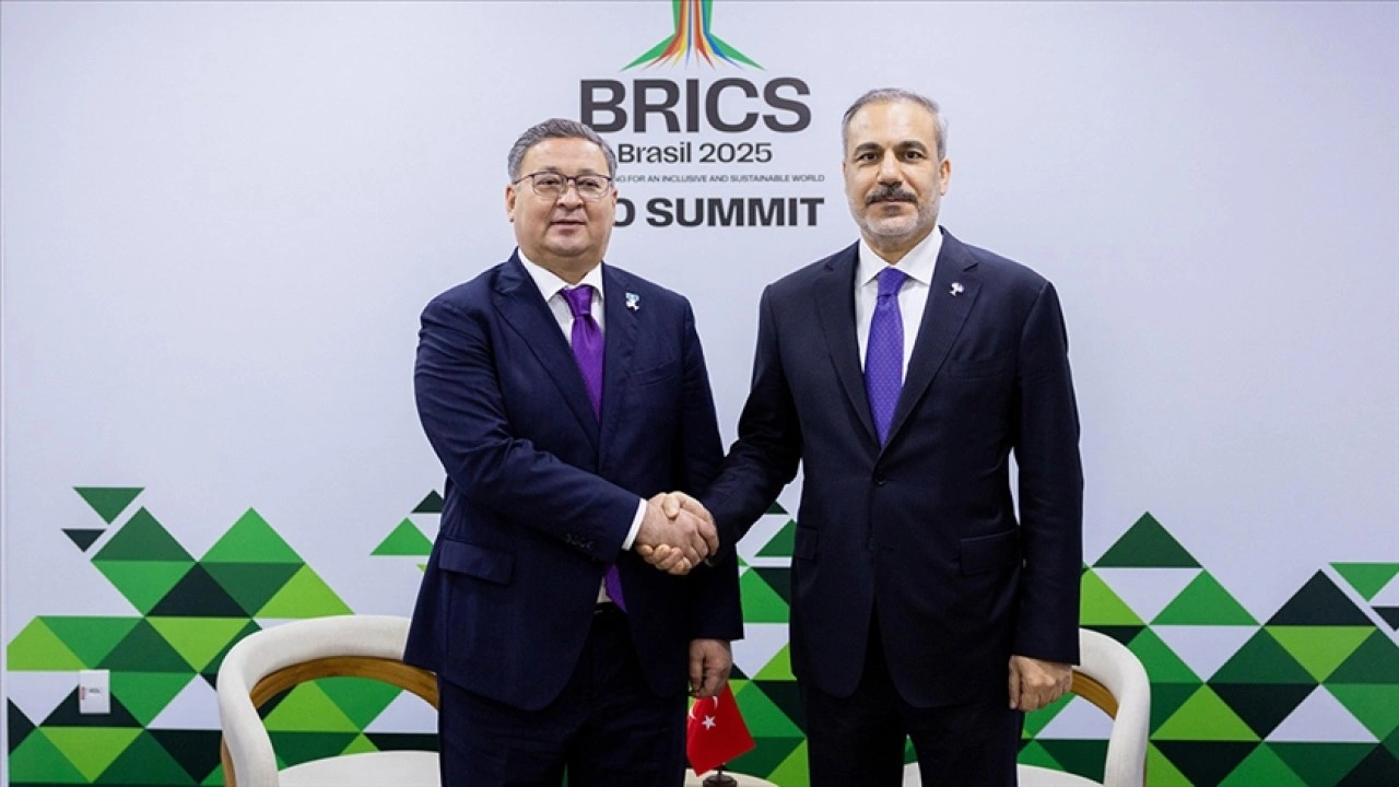 Dışişleri Bakanı Fidan, Rus mevkidaşı Lavrov ve Kazak mevkidaşı Nurtleu ile bir araya geldi