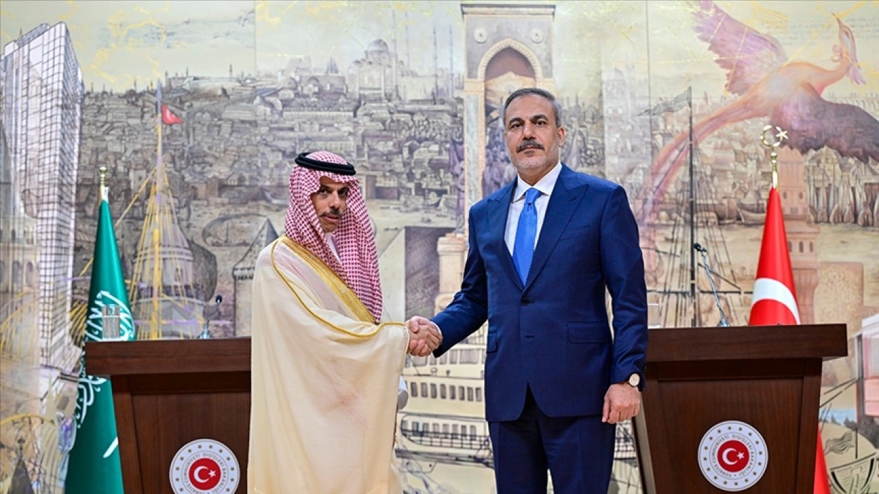 Dışişleri Bakanı Fidan, Suudi mevkidaşı bin Ferhan ile telefonda görüştü