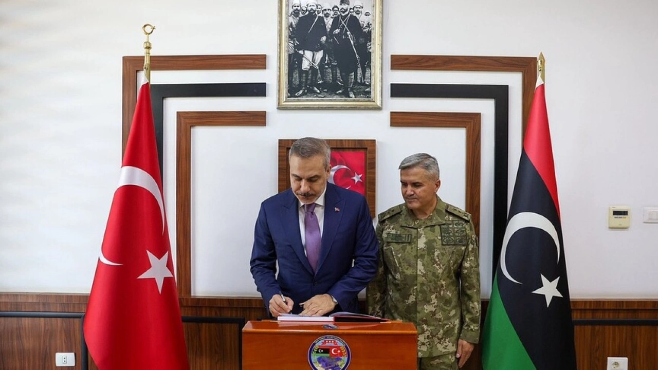 Dışişleri Bakanı Fidan, Trablus'ta TSK Libya G&ouml;rev Grup Komutanlığını ziyaret etti