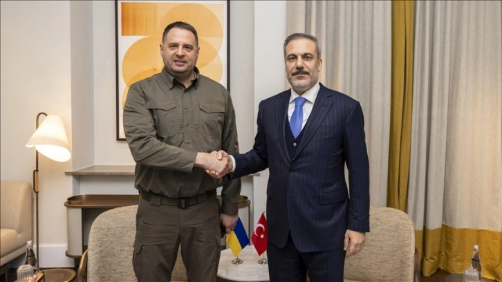 Dışişleri Bakanı Fidan, Ukrayna Devlet Başkanlığı Ofisi Başkanı Yermak ile görüştü