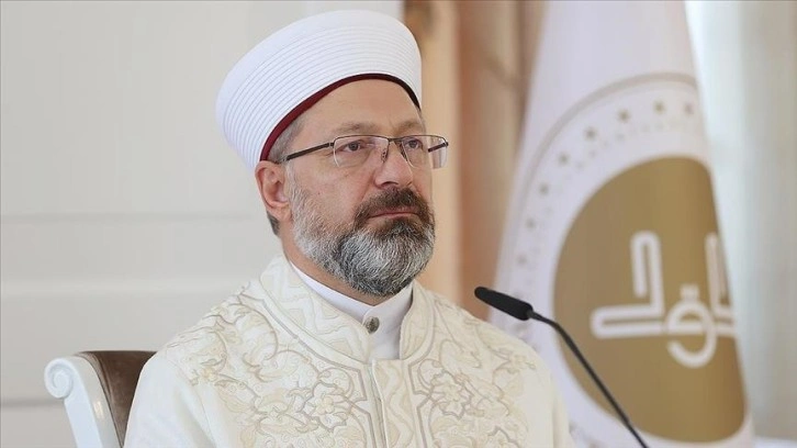 Diyanet İşleri Başkanı Erbaş: Bu gece vesilesiyle her mümin tefekkürle hayatını muhasebe etmeli