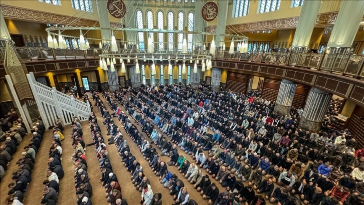 Diyanet'ten Kudüs, Gazze ve Sincan Uygur Özerk Bölgesi için 'Cuma Hutbesi' kararı