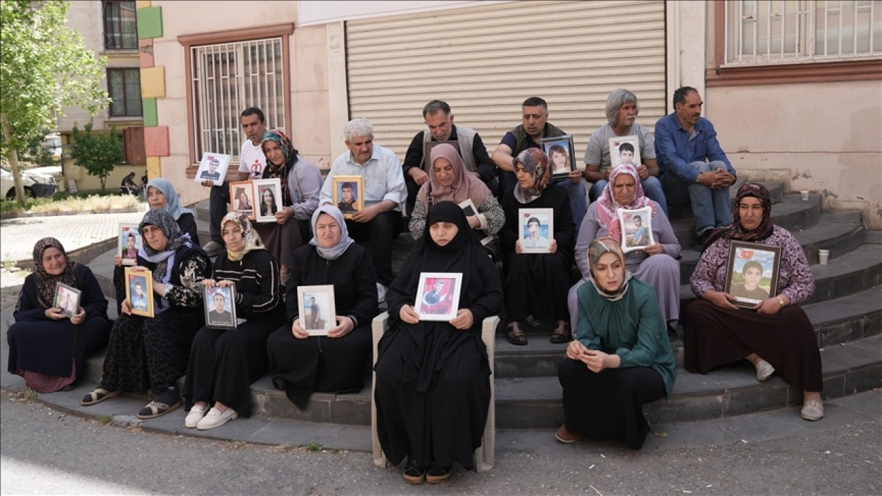 Diyarbakır anneleri "Terörsüz Türkiye" sürecinden memnun