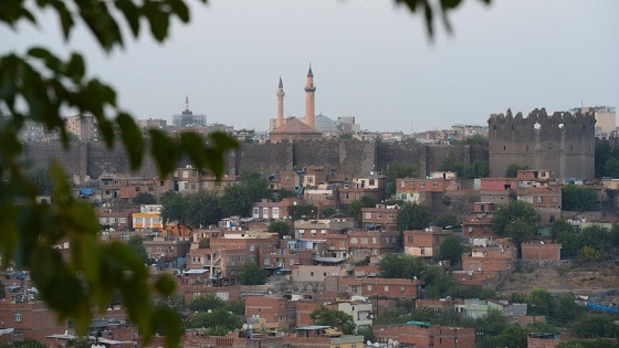 Diyarbakır Valiliği: Toplanma çağrıları kanunsuz