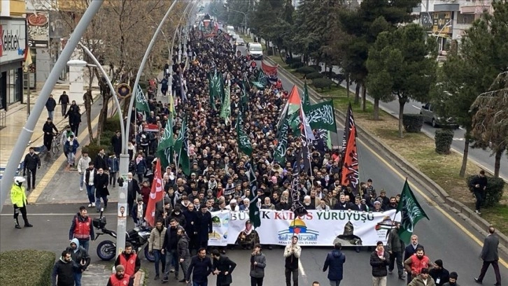 Diyarbakır ve Batman'da İsrail'in Gazze'ye yönelik saldırıları protesto edildi