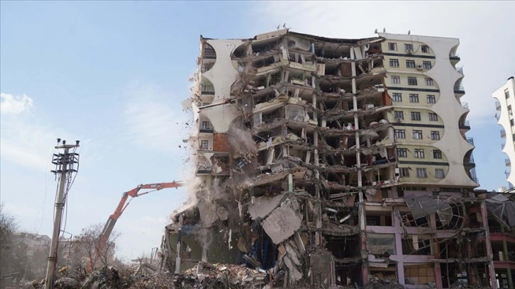 Diyarbakır'da depremde yıkılan Galeria Sitesi'nin müteahhidi Ankara'da yakalandı