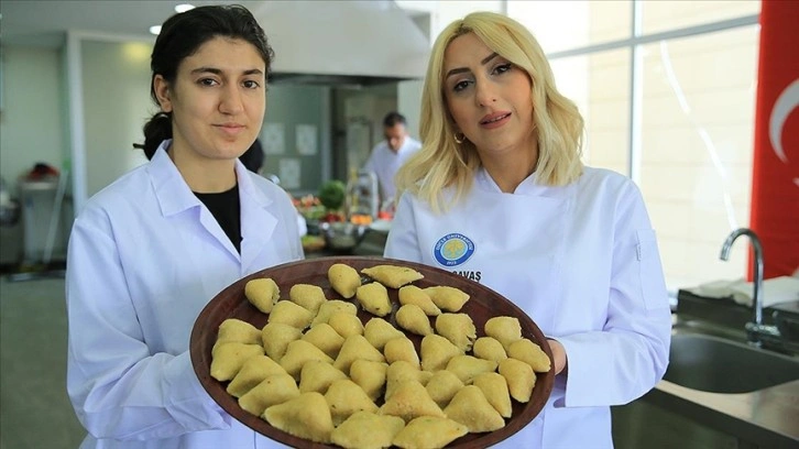 Diyarbakır'da dünya mutfağını öğrenerek iş hayatına hazırlanıyorlar