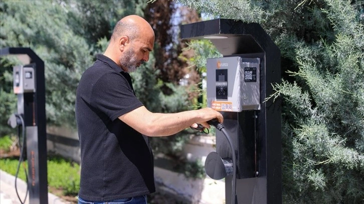 Diyarbakır'da elektrikli araçlar için kurulan şarj istasyonları yaygınlaşıyor