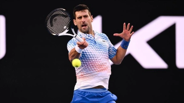 Djokovic kortlara galibiyetle döndü