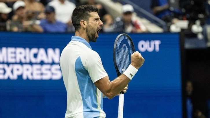 Djokovic, Paris Masters'ta kupaya uzandı