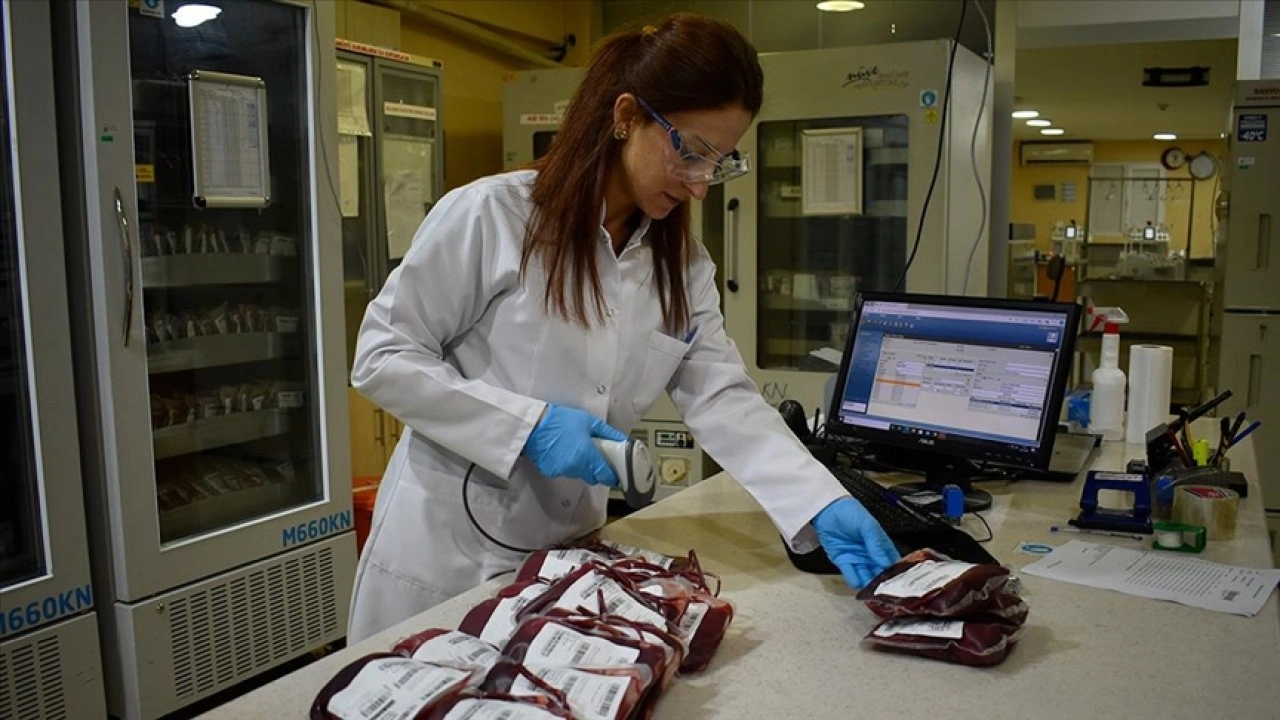 Doğu Anadolu'daki 5 ilde bağışlanan kanlar, bölgedeki 29 sağlık kuruluşuna ulaştırılıyor