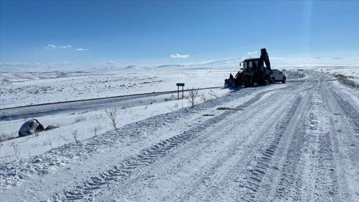 Doğu Anadolu'da kar ve soğuk hava etkisini sürdürdü