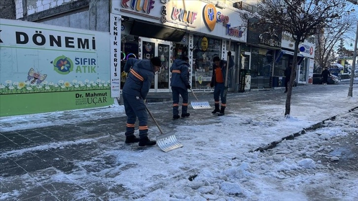 Doğu Anadolu'da kar yağışı durdu, soğuk hava etkisini koruyor