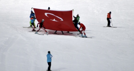 Doğu Karadeniz’in tek kayak merkezi Zigana’da kayak sezonu açıldı