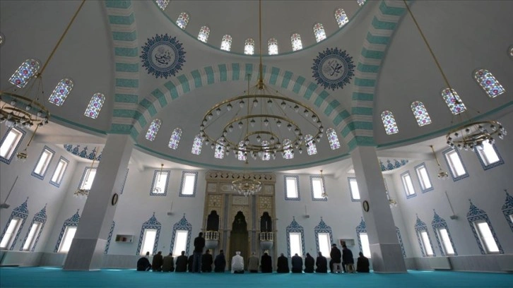 Doğu'da ecdat yadigarı camiler Ramazana hazır