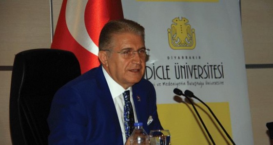Dr. Aydın “Eğitimde değişimi yakalayamayan çağın gerisinde kalır”