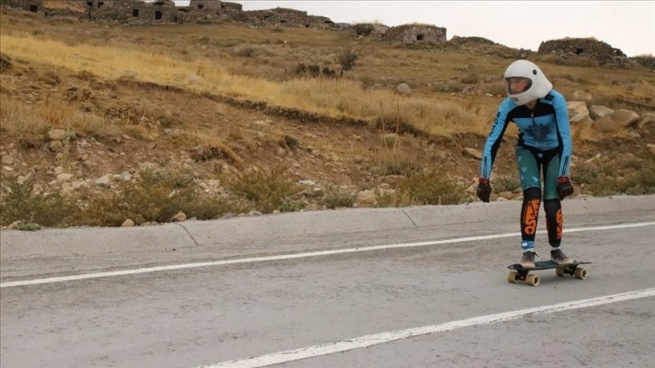 Dünya İniş Kaykay ve Hız Kızağı sporcularından Hasan Dağı Pisti'ne övgü