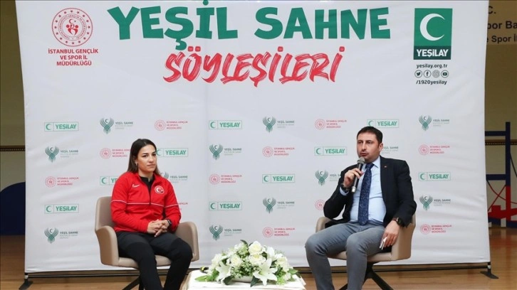 Dünya şampiyonu boksör Ayşe Çağırır 