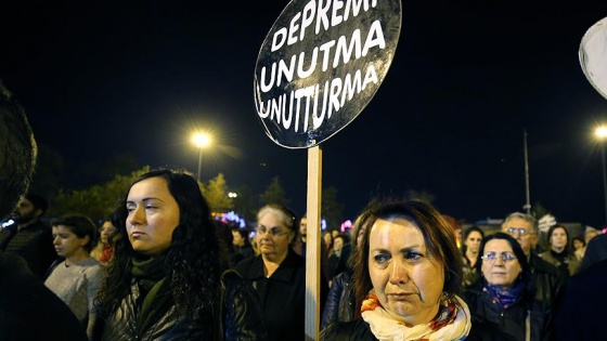 Düzce depreminde can verenler anıldı