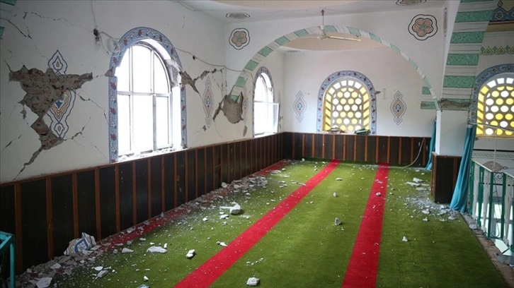 Düzce'de depremde hasar gören Sarıdere Köyü Camisi yıkılacak