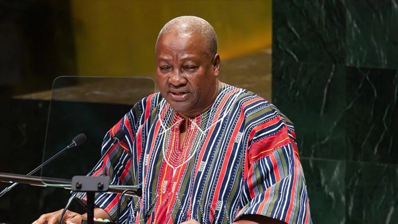 ECOWAS, AfB 2027 Dönem Başkanlığı için Gana Cumhurbaşkanı Mahama'yı aday gösterdi