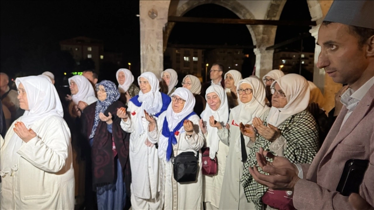 Edirne'de hacı adayları kutsal topraklara uğurlandı