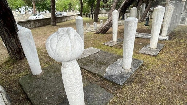 Edirne'deki Osmanlı dönemi mezarlıkları ve hazireleri aslına uygun onarılıyor