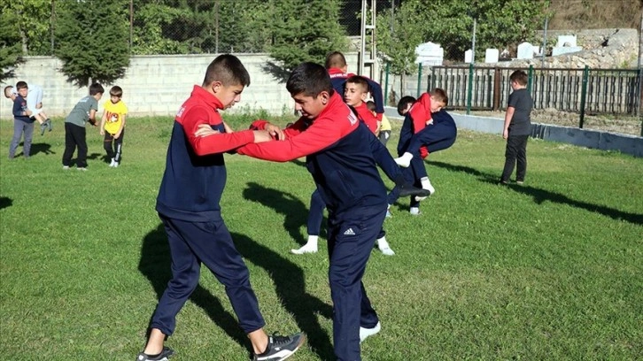 Efsane Hüseyin Akbaş'ın memleketinde yeni güreşçiler yetişiyor