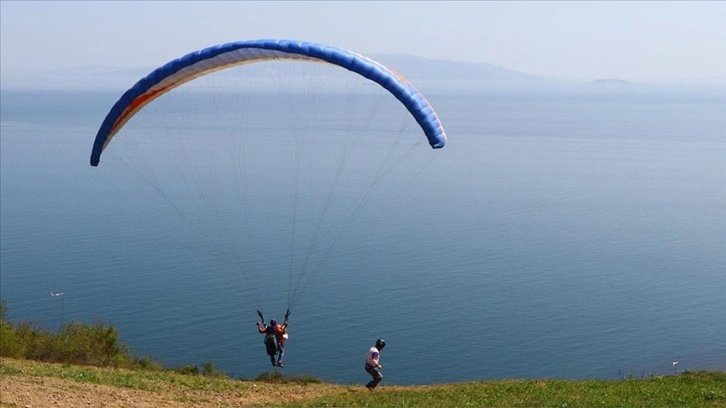 Ekstrem spor tutkunları Uçmakdere'de doğayla iç içe vakit geçiriyor