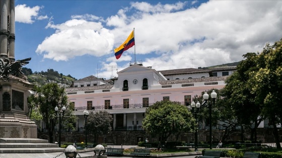 Ekvador'da devlet başkanı seçimi için oy verme işlemi başladı