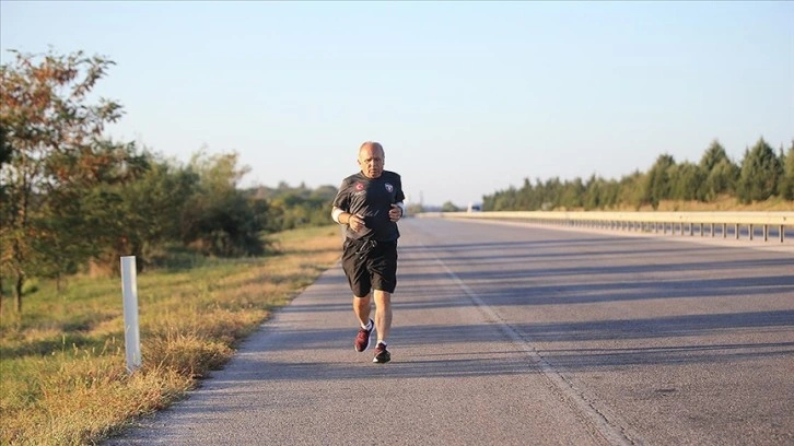 Emekli öğretmen, yarı maratonlarda başarıdan başarıya koşuyor