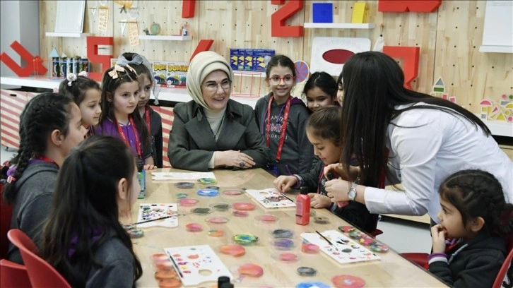 Emine Erdoğan, Altındağ'da yazar Alev Alatlı'nın adı verilen bilim merkezinin açılışını ya