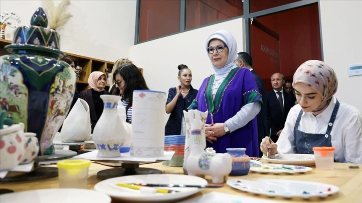 Emine Erdoğan, Bakü'de ziyaretlerde bulundu