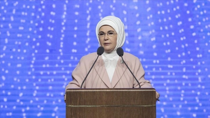 Emine Erdoğan: Kadınların insana yakışır bir hayat sürmelerini istiyorsak önce savaşları durduralım