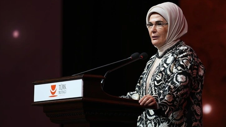 Emine Erdoğan: Şifa reçetelerimizden tüm insanlığın faydalanmasını ümit ediyorum