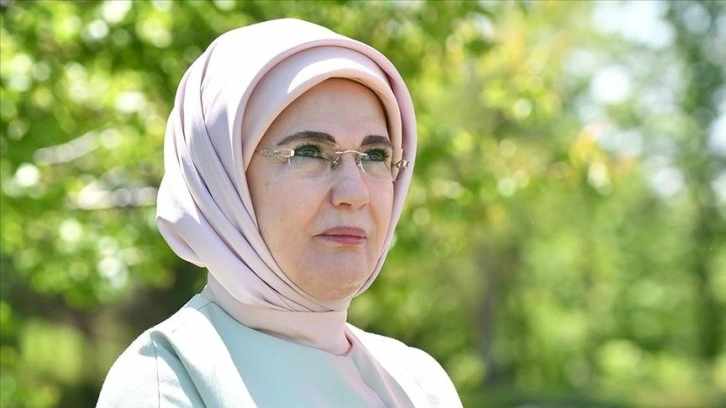 Emine Erdoğan yarın LGS'ye girecek öğrencilere başarı diledi