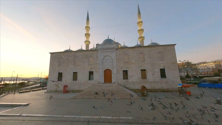 Eminönü'nün simgesi Yeni Camii FPV dronla görüntülendi