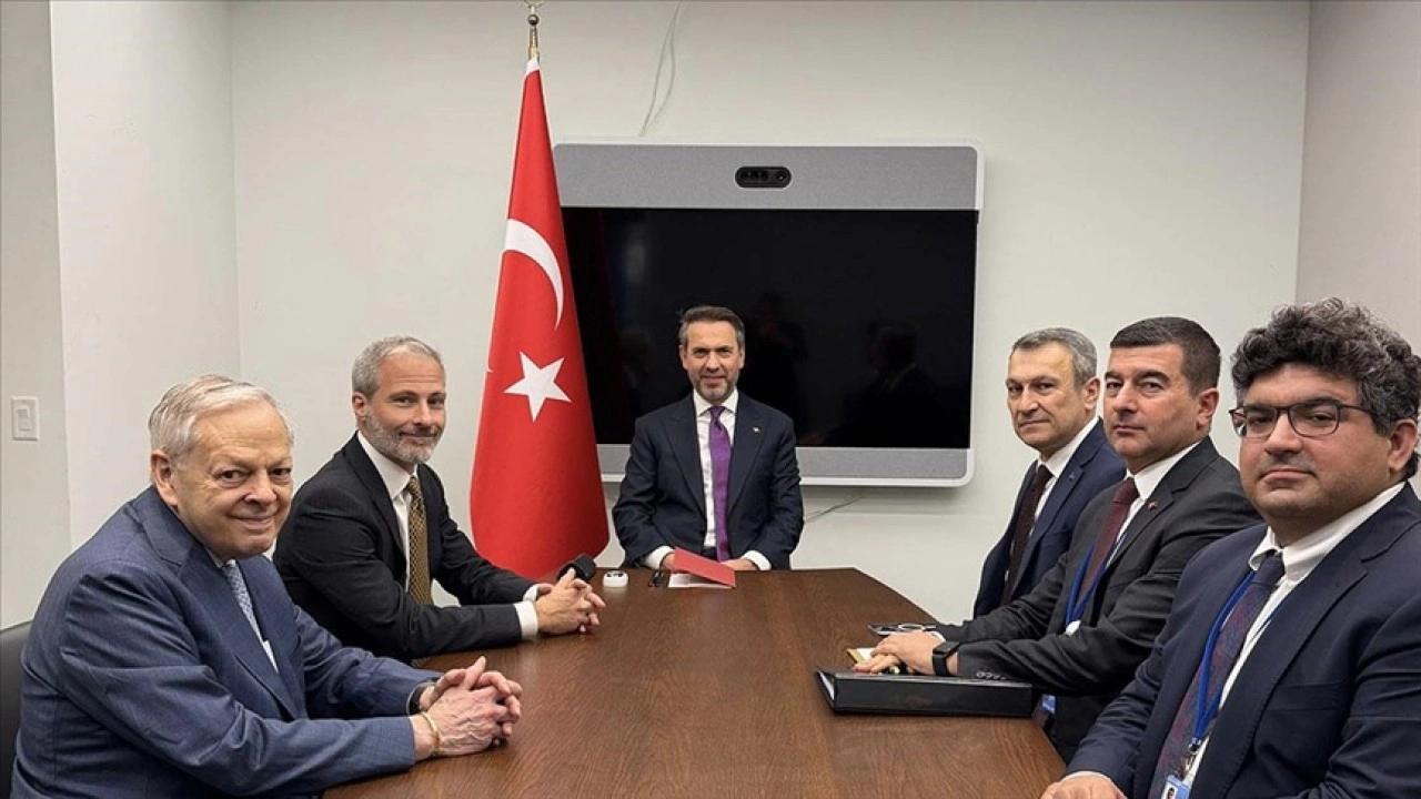 Enerji Bakanı Bayraktar, New York'ta enerji ve finans sektörünün temsilcileriyle görüştü