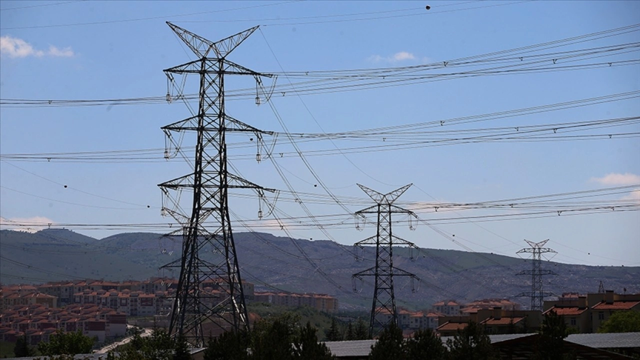 Enerji ithalatı faturası mayısta geçen yılın aynı dönemine göre yüzde 17,6 azaldı