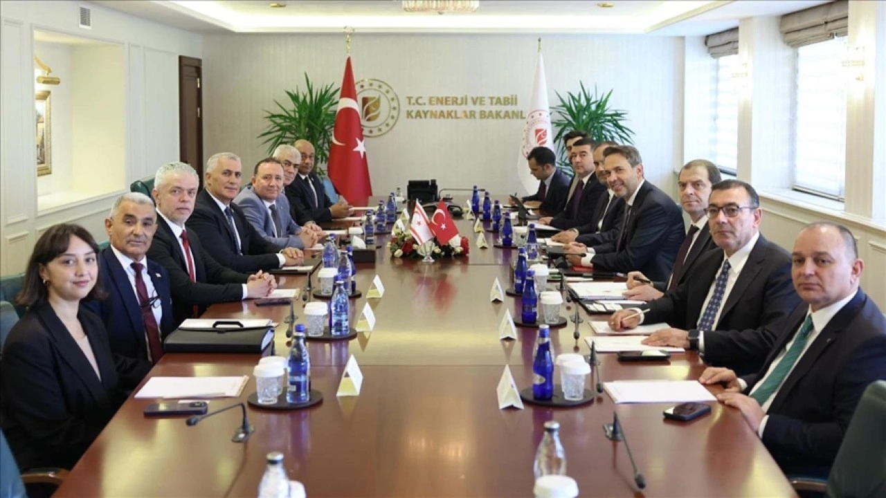 Enerji ve Tabii Kaynaklar Bakanı Bayraktar, KKTC ve Botsvana enerji bakanlarıyla görüştü