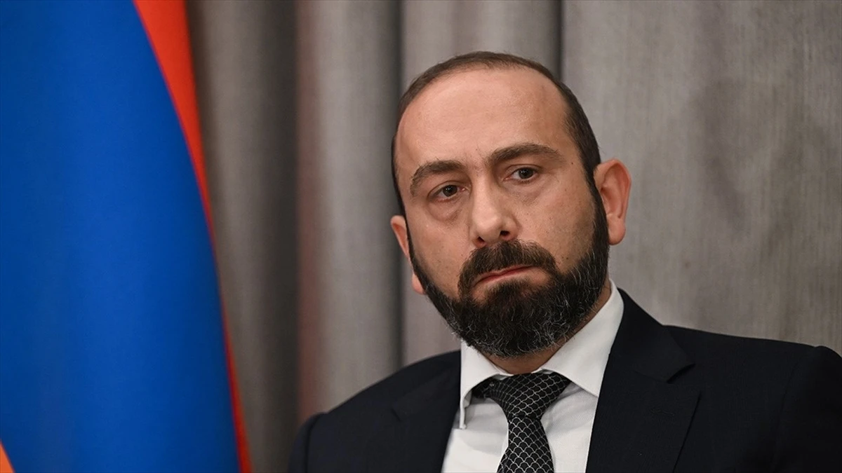 Ermenistan Dışişleri Bakanı Mirzoyan'dan, Rus mevkidaşı Lavrov'a: İç işlerimize karışmayın
