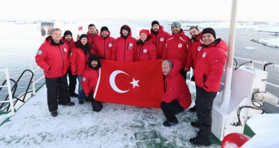 ERÜ’lü bilim insanı Antarktika’nın likenlerini ilaç yapacak